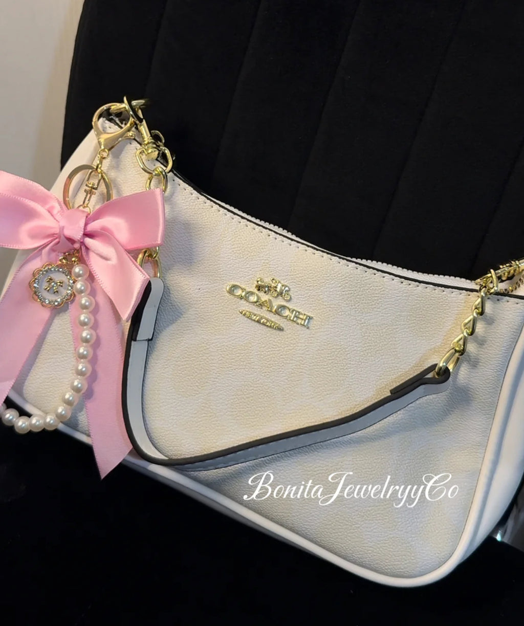 🤍White purse with cross body strap
