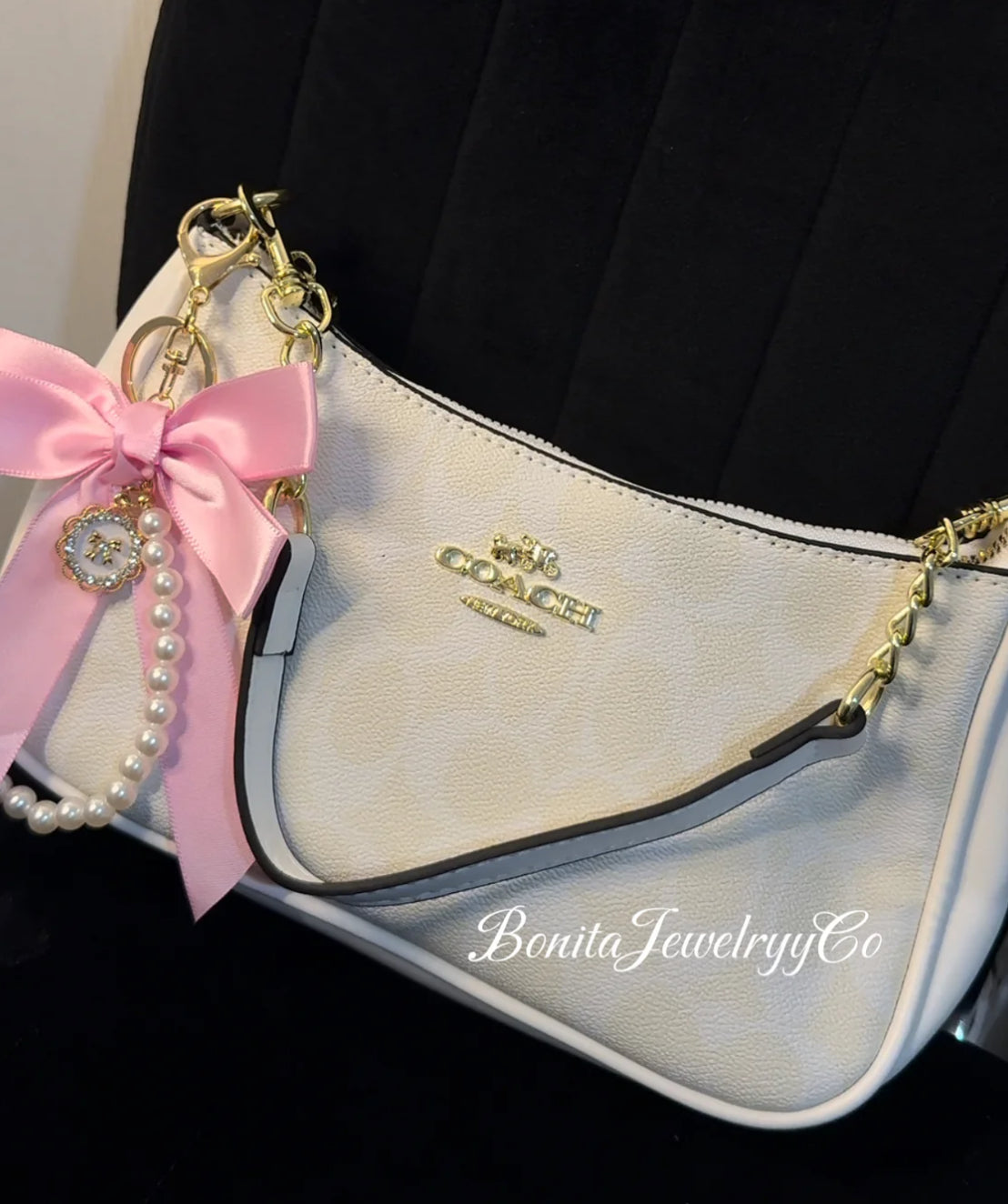 🤍White purse with cross body strap