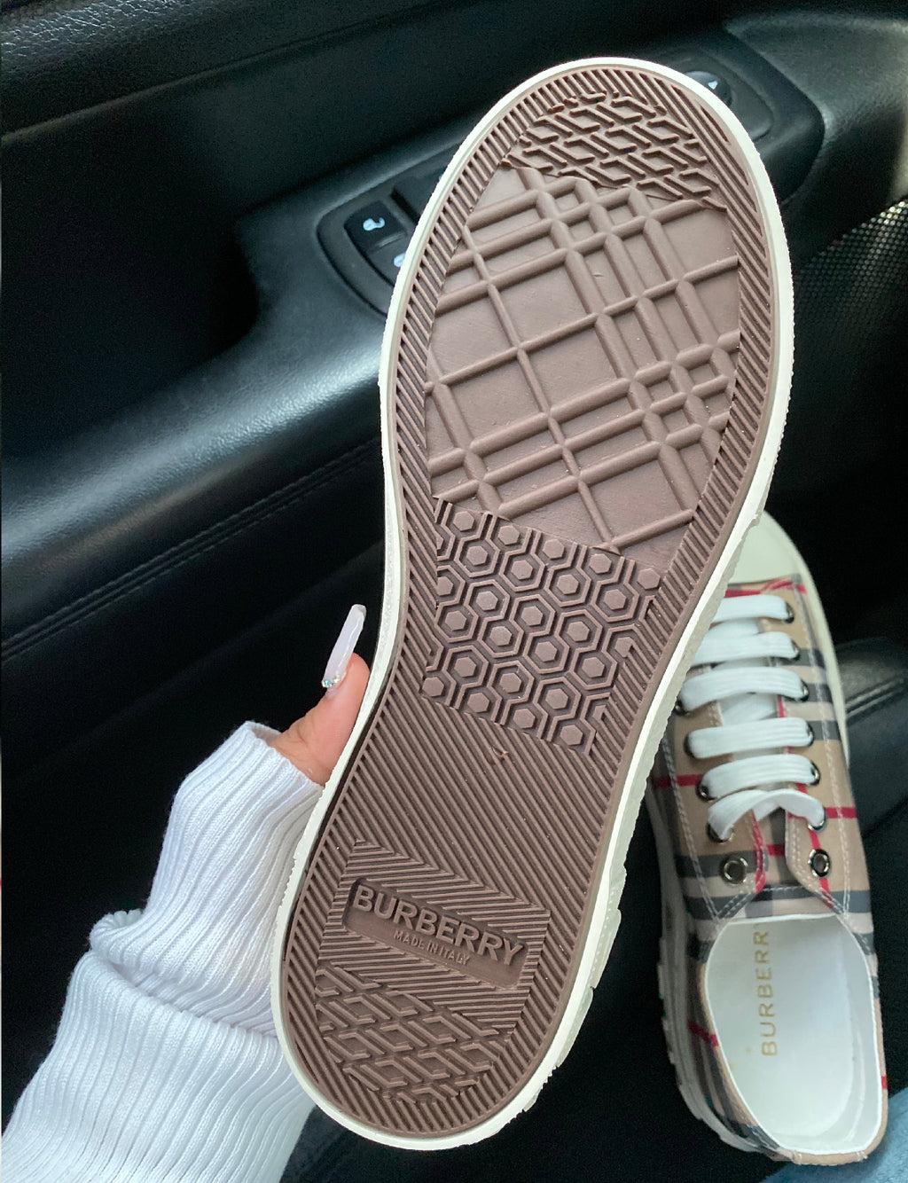 Unisex Berry shoes