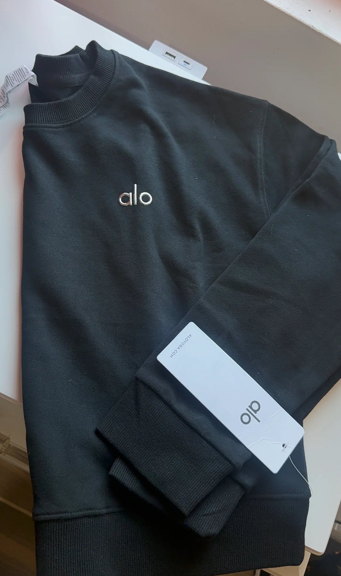 Black crew neck- cropped style