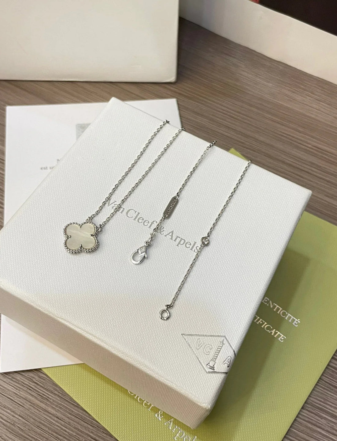 Pearl silver clover necklace with Box