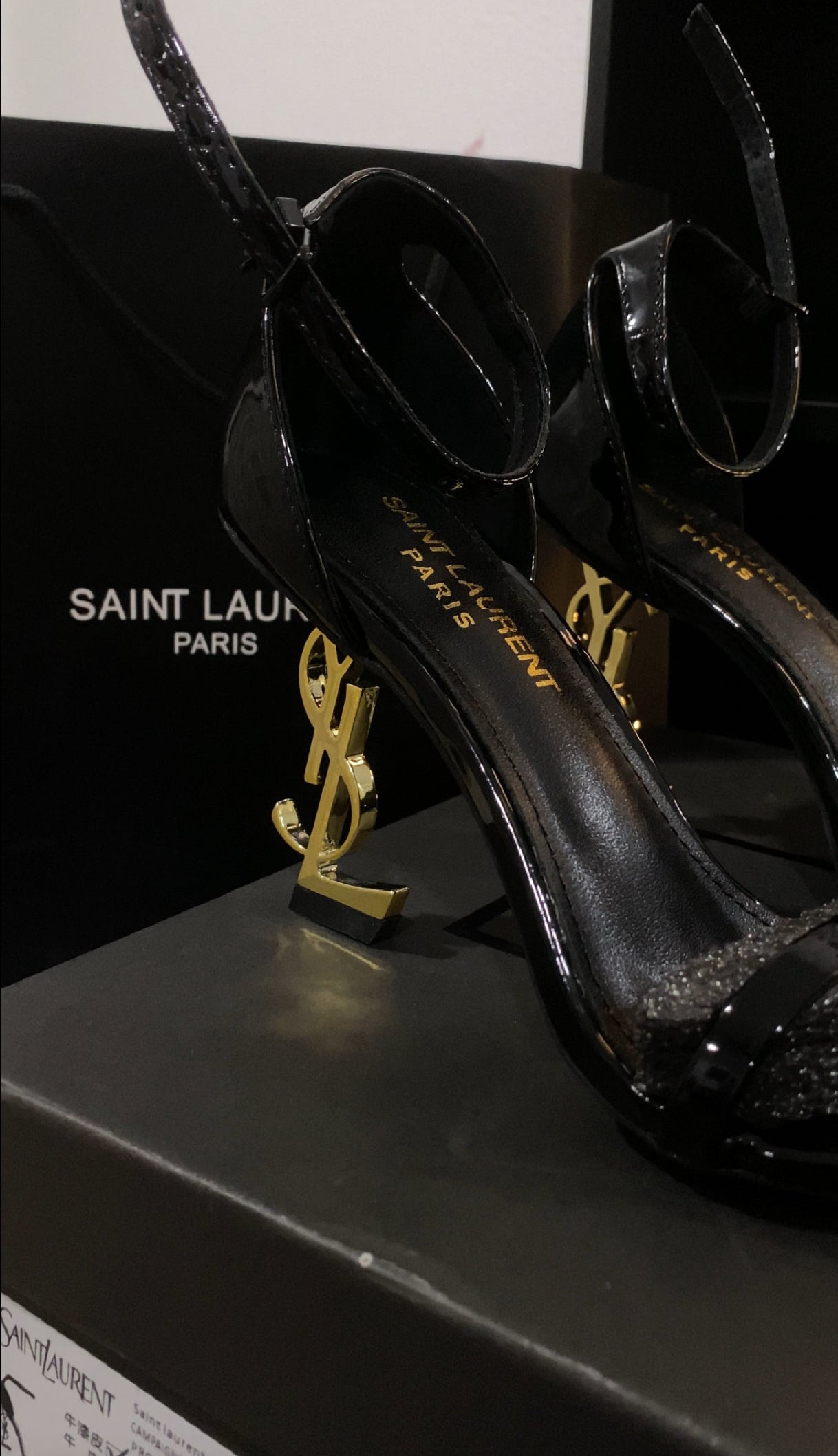 Y/sl Black & gold heels