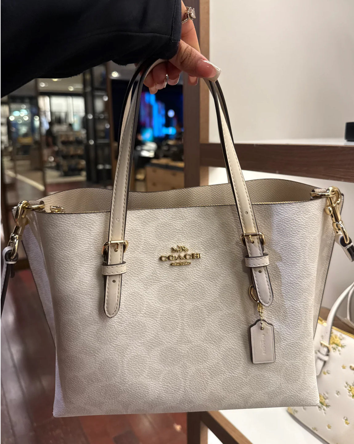 🤍White purse with cross body strap