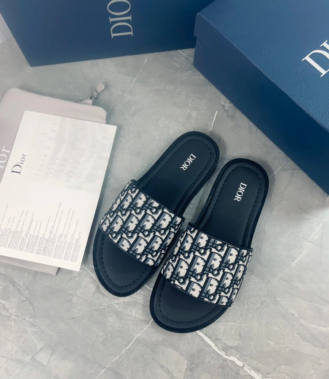 DR Monogram Slides