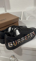 Unisex Black berry shoes