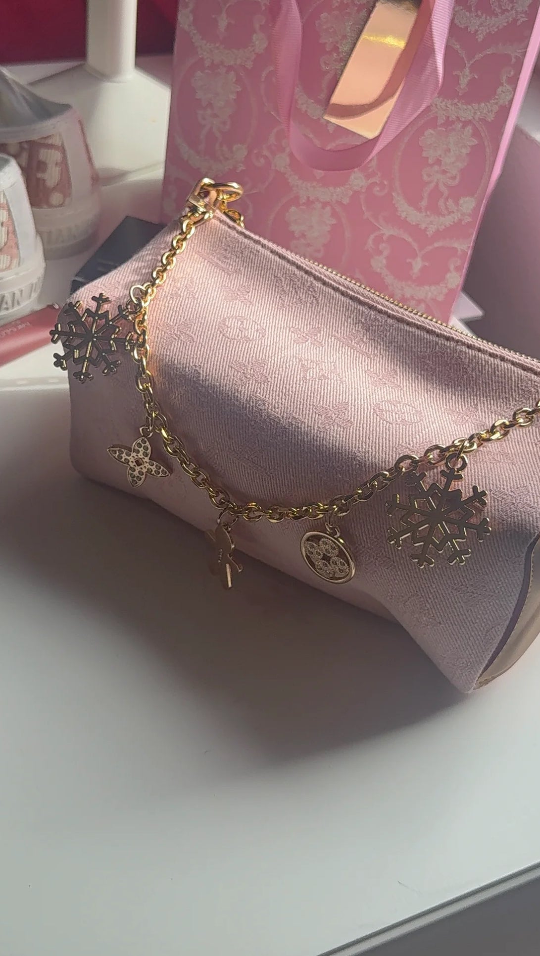 🎀Pink holiday theme purse